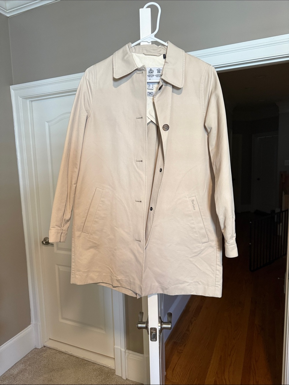 Barbour Light Beige Single-Breasted Trench Coat